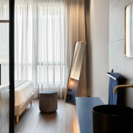 Muralla Sevilla Suites By Lola Exterior photo