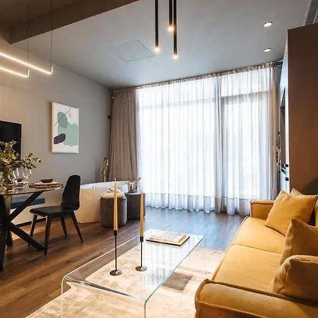 Muralla Sevilla Suites By Lola Exterior photo